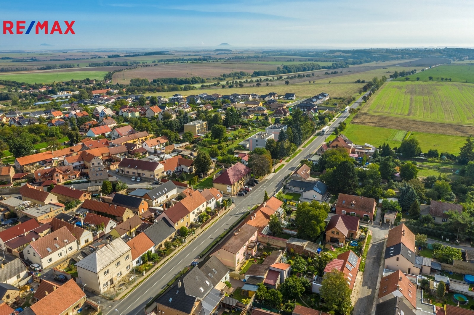 Řadový rodinný dům 5+1 v Tuřanech s dvěma dílnami a zahradou - fotografie 1