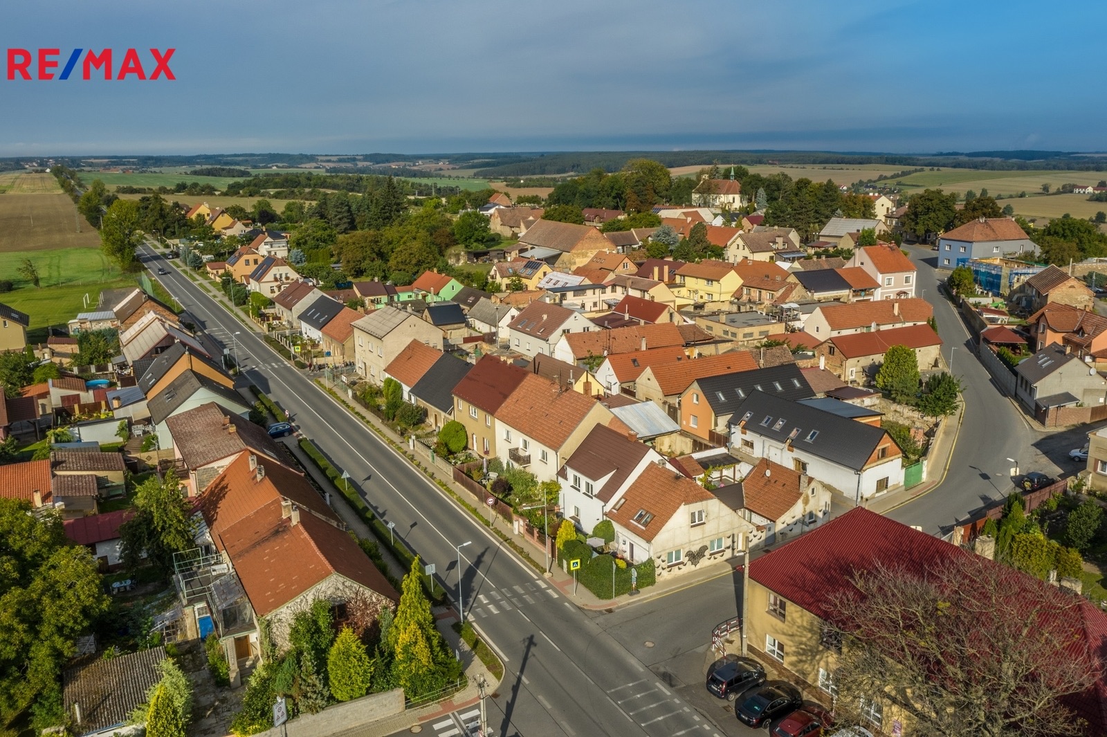 Řadový rodinný dům 5+1 v Tuřanech s dvěma dílnami a zahradou