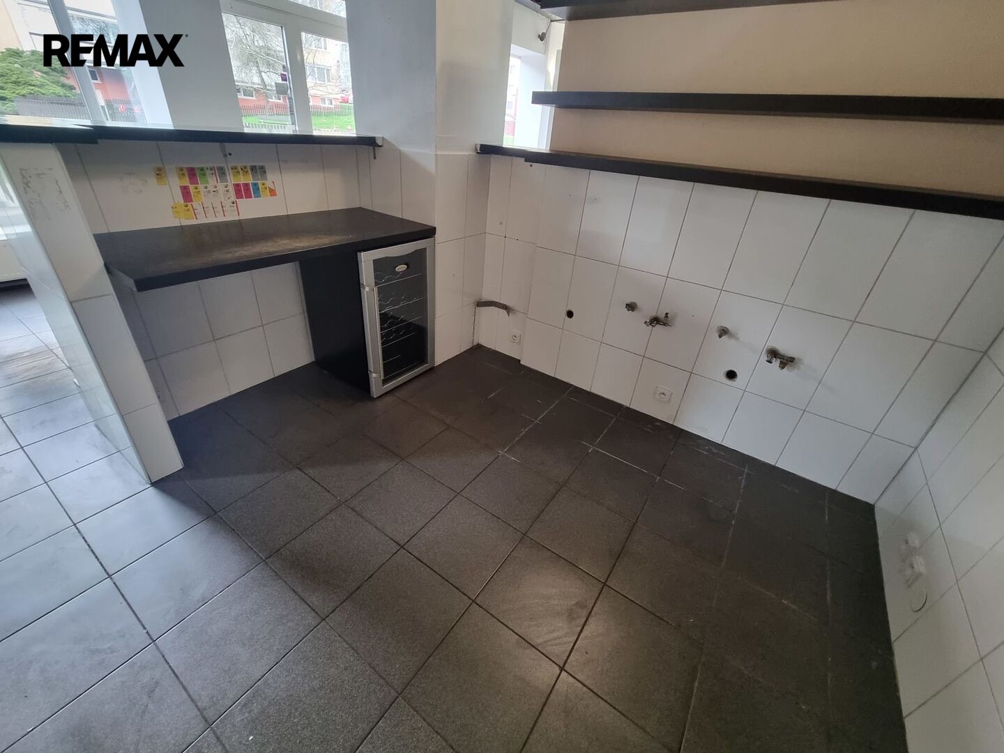 Plně vybavená restaurace u Nemocnice Motol - fotografie 6