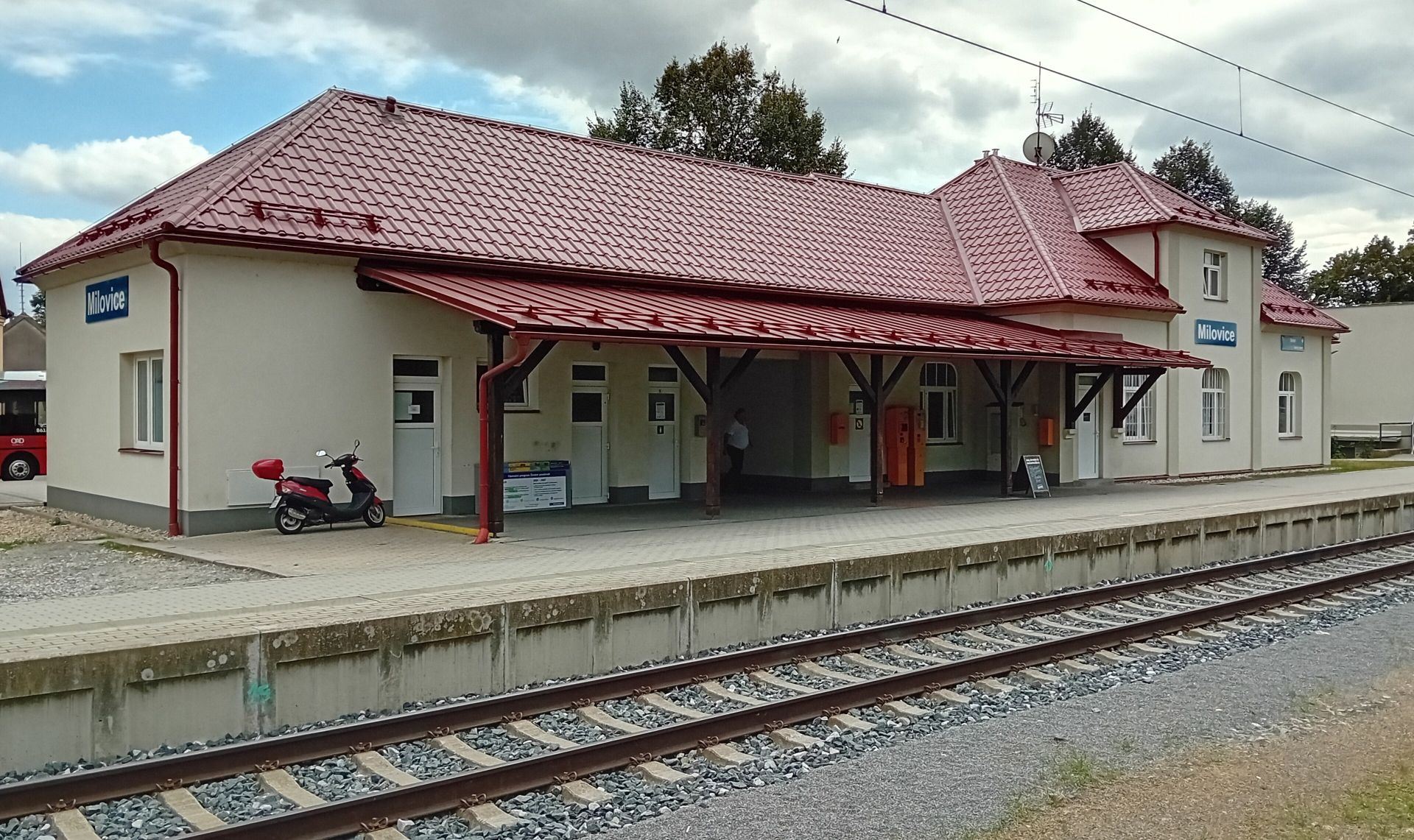 Železniční stanice Milovice