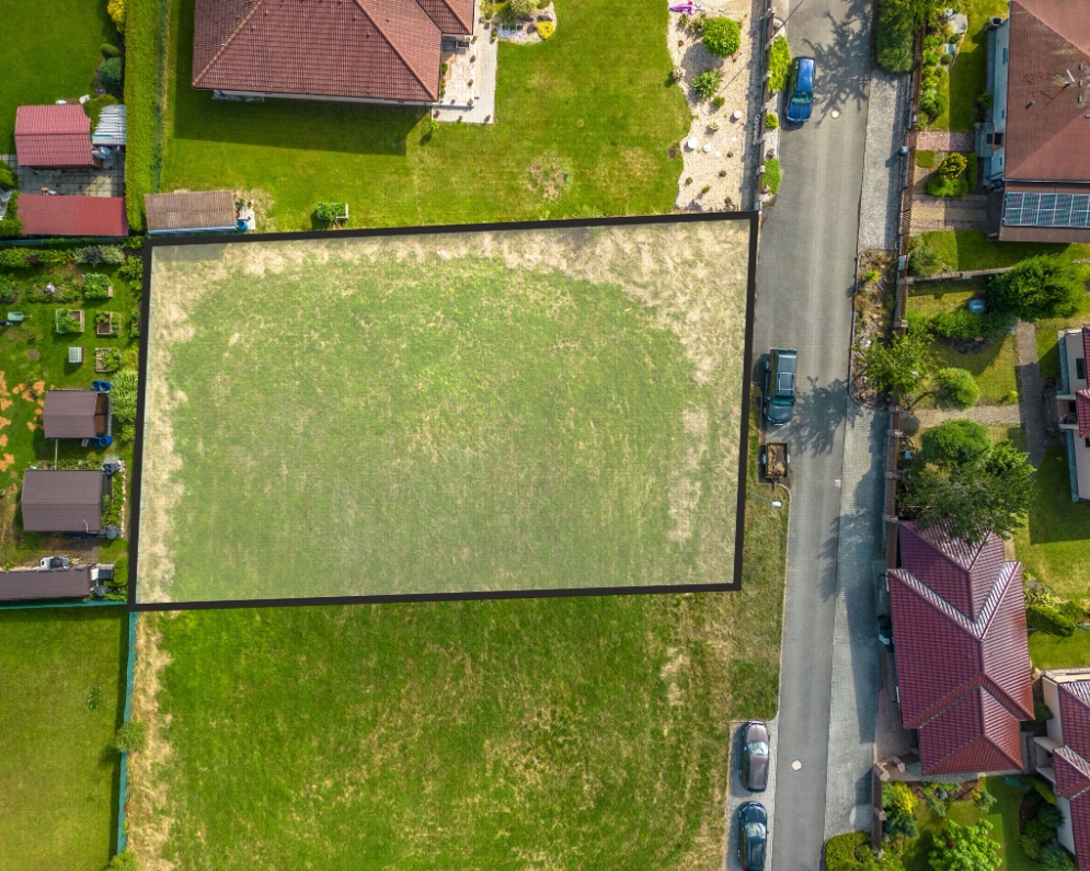 Mýto u Rokycan | Prostorný stavební pozemek v náruči přírody (3 783 693 Kč)